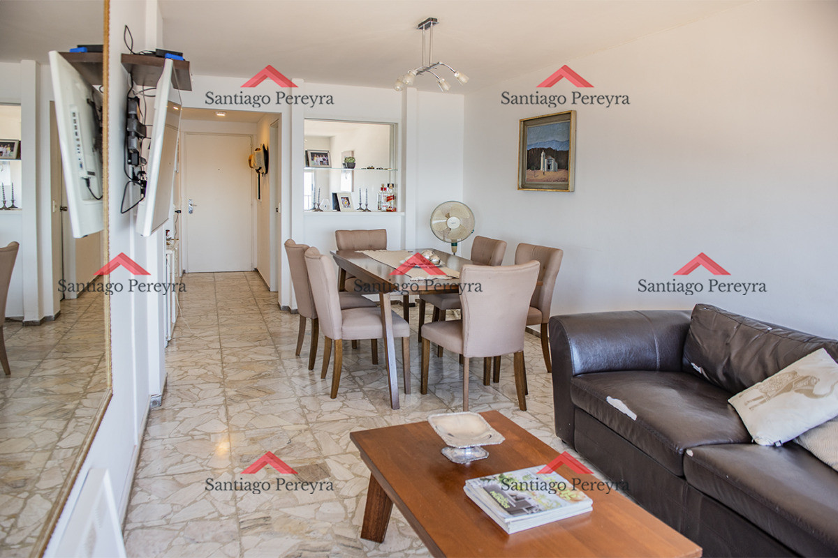 Apartamento ID.17104 - Departamento de 1 dormitorio y medio en venta en Peninsula, vista al mar. 