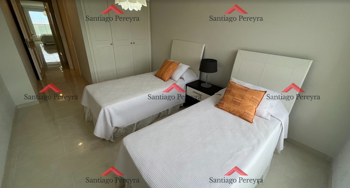 Apartamento ID.15793 - Departamento de 2 dormitorios en venta en Le Jardin, Punta del Este