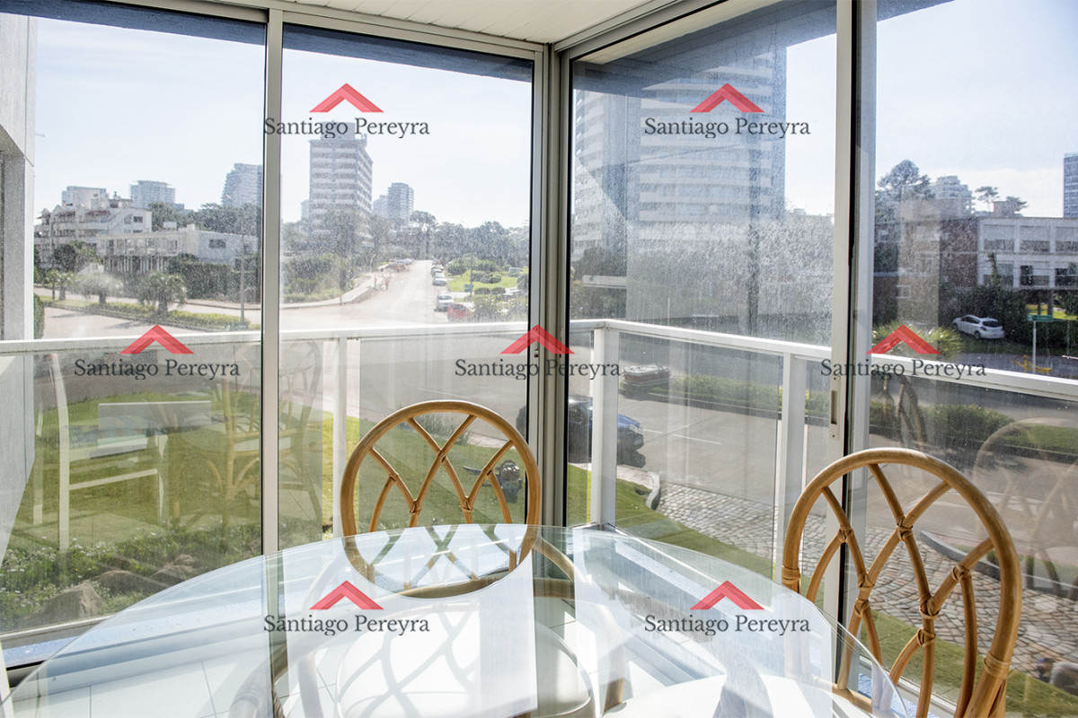 Apartamento ID.16562 - Vende departamento de 3 dormitorios en Ocean Tower, Punta del Este 