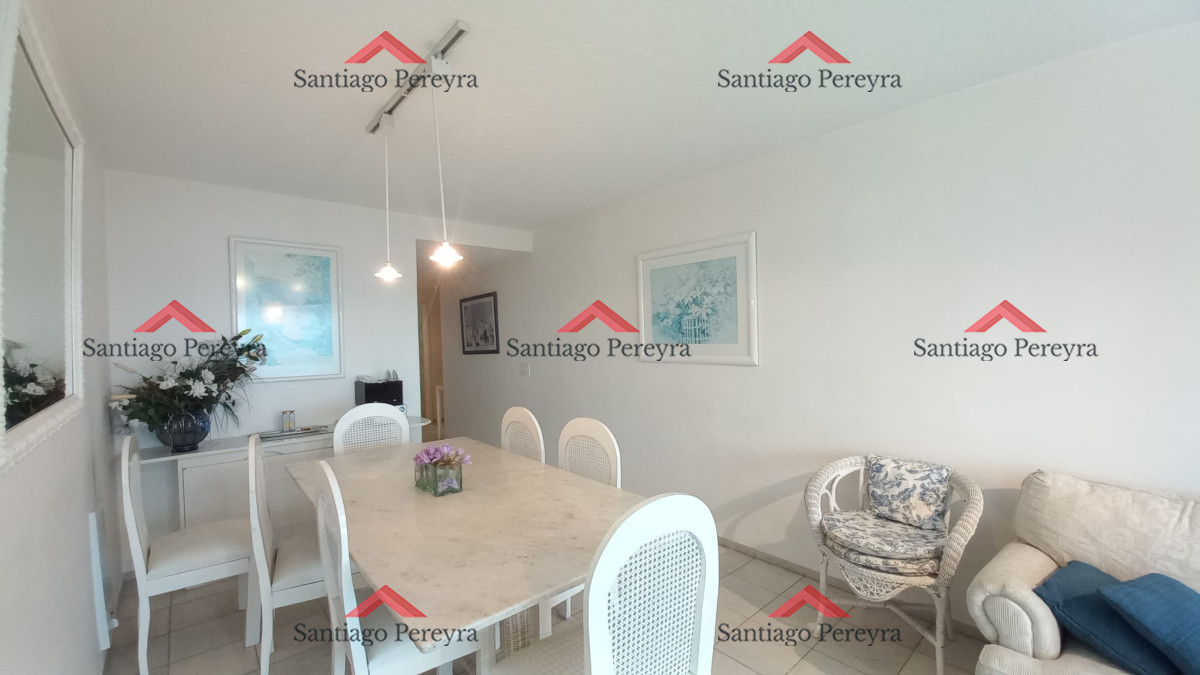 Apartamento ID.17026 - Departamento de 3 dormitorios + dependencia en venta, Playa Mansa. Torre Jefferson,.