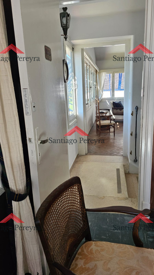 Casa ID.6476 - Importante residencia frente al mar en venta.