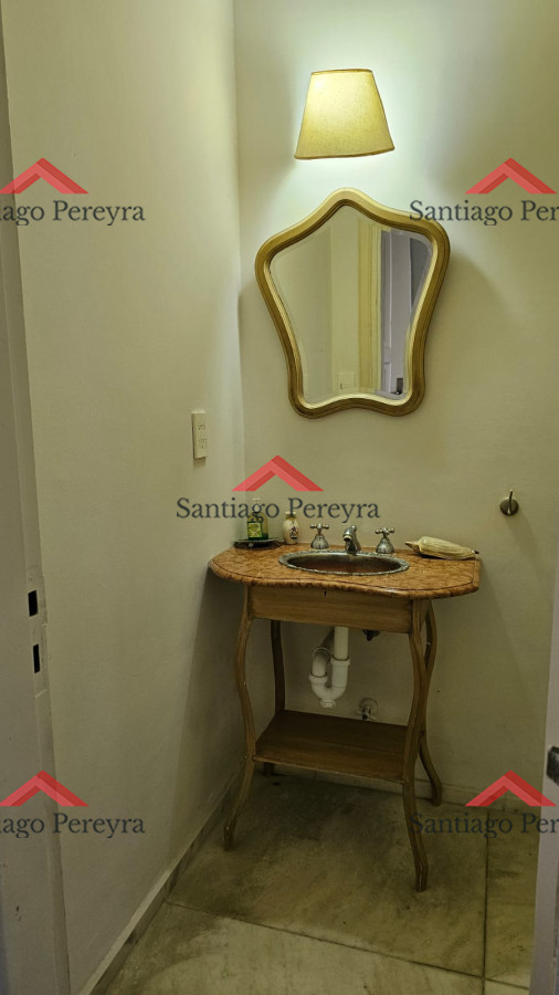 Casa ID.6476 - Importante residencia frente al mar en venta.