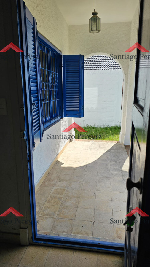Casa ID.6476 - Importante residencia frente al mar en venta.