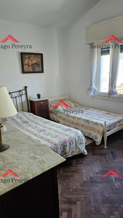 Casa ID.6476 - Importante residencia frente al mar en venta.