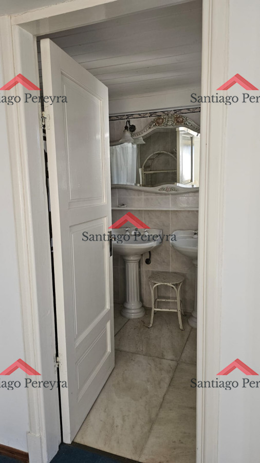Casa ID.6476 - Importante residencia frente al mar en venta.