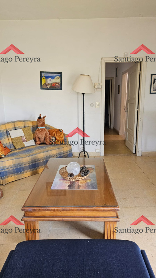 Casa ID.6476 - Importante residencia frente al mar en venta.