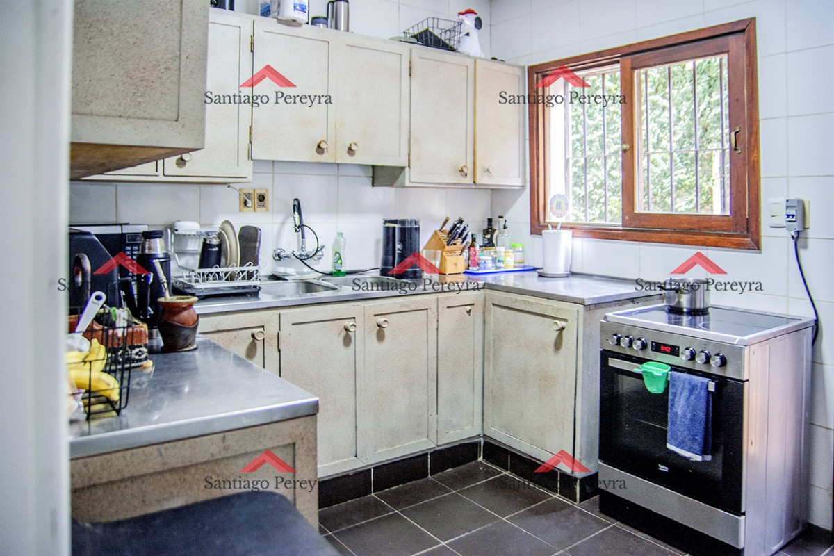 Casa ID.16851 - Excelente chalet de 5 dormitorios en venta a pasos de Playa Mansa Punta del Este