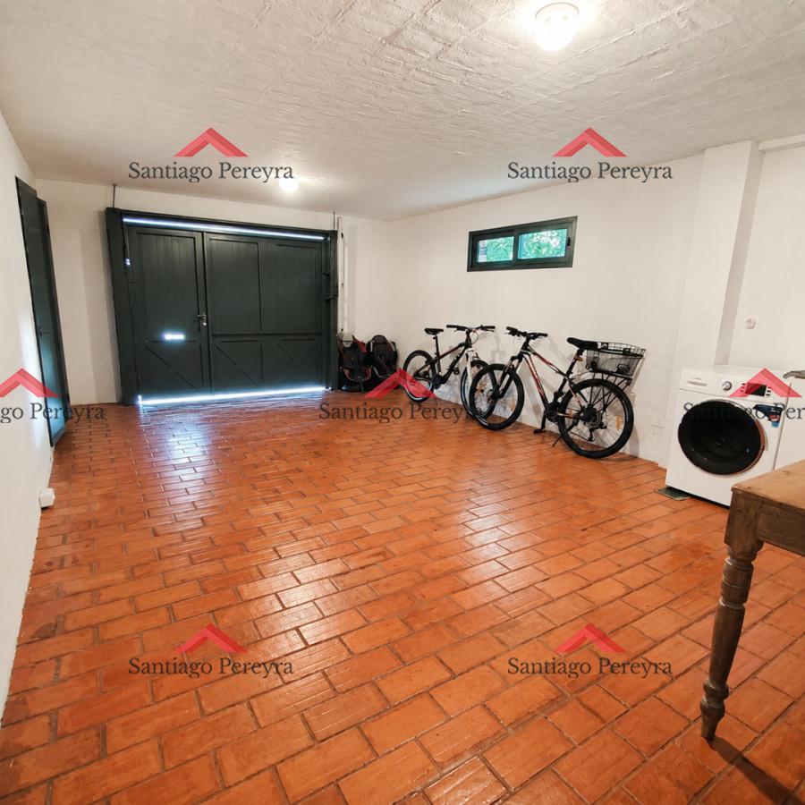 Casa ID.14849 - Hermosa casa de 2 plantas en venta a 100 metros del mar 5 dormitorios 