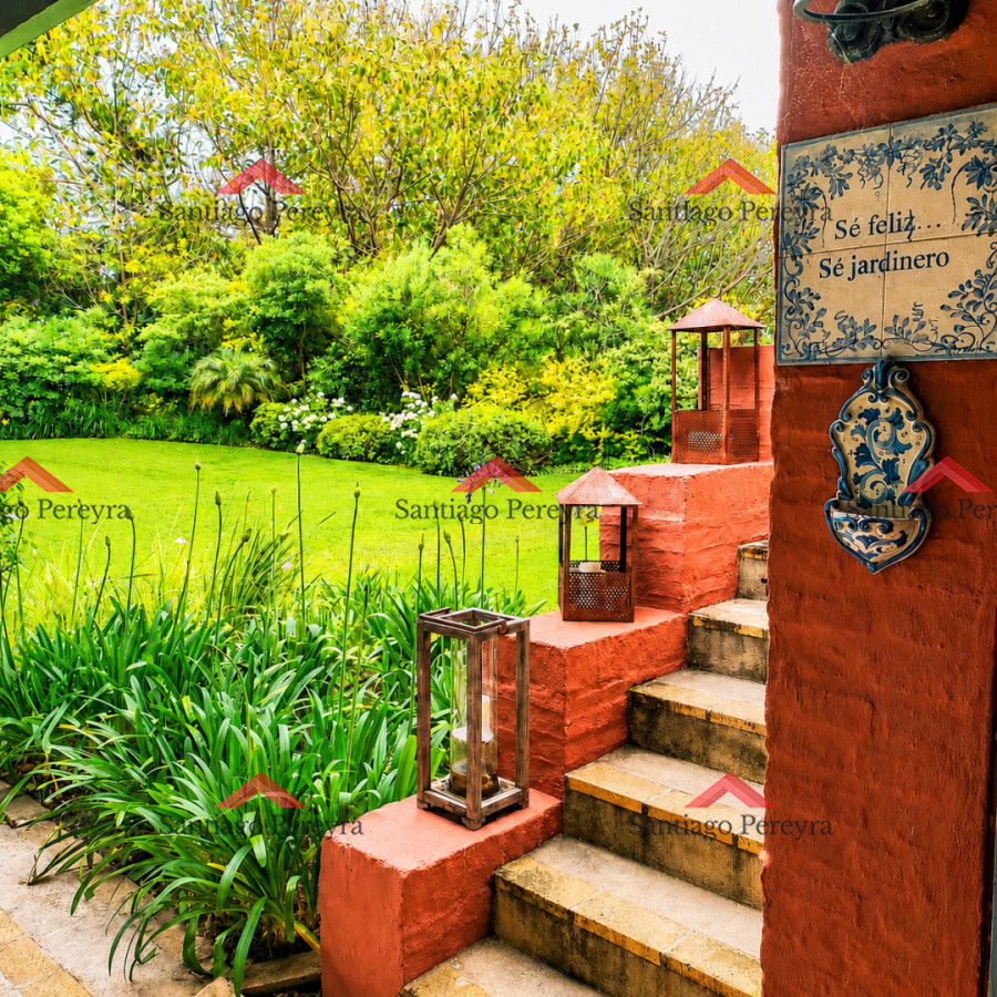 Casa ID.14849 - Hermosa casa de 2 plantas en venta a 100 metros del mar 5 dormitorios 