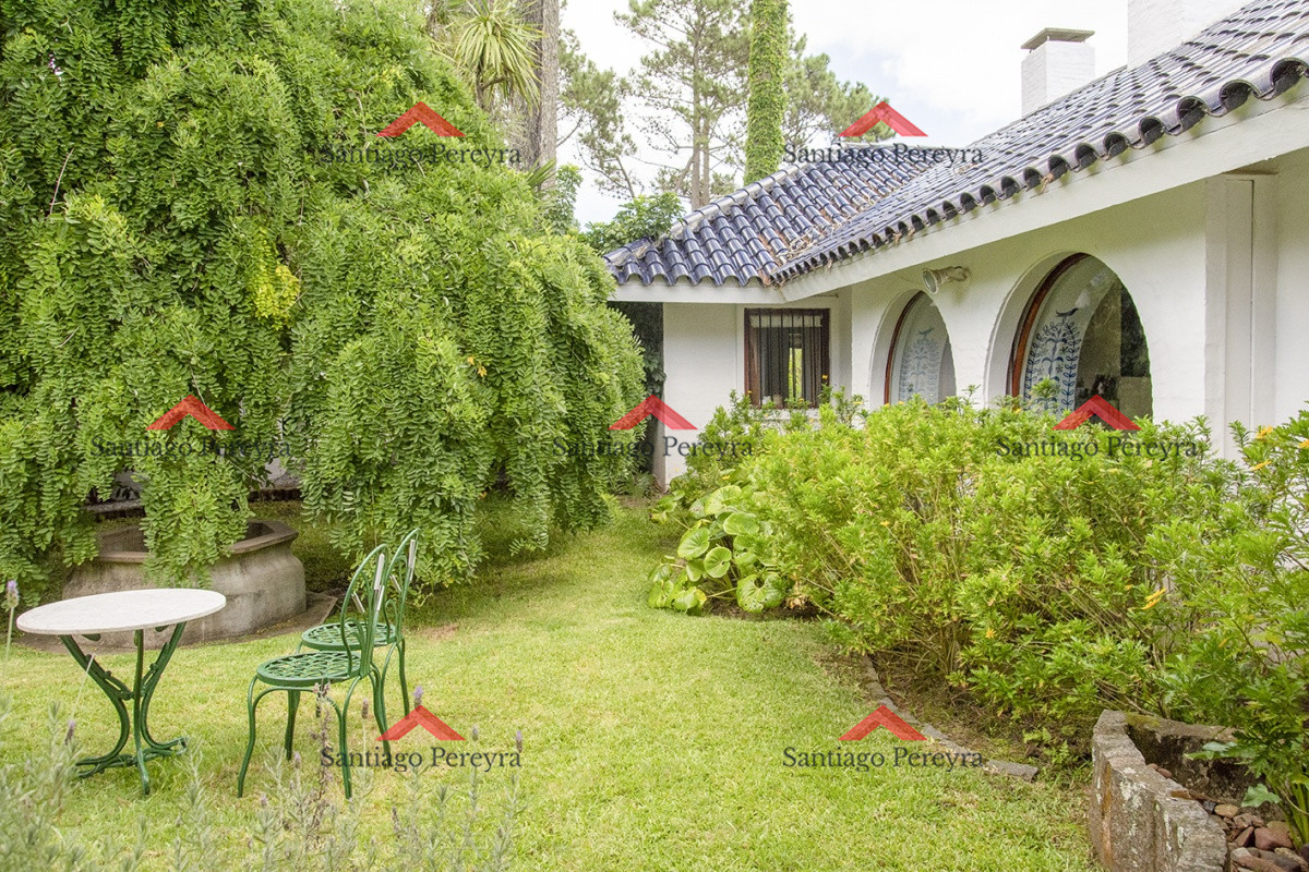 Casa ID.8930 - Espectacular casa en ubicacion privilegiada al lado del Club del Golf