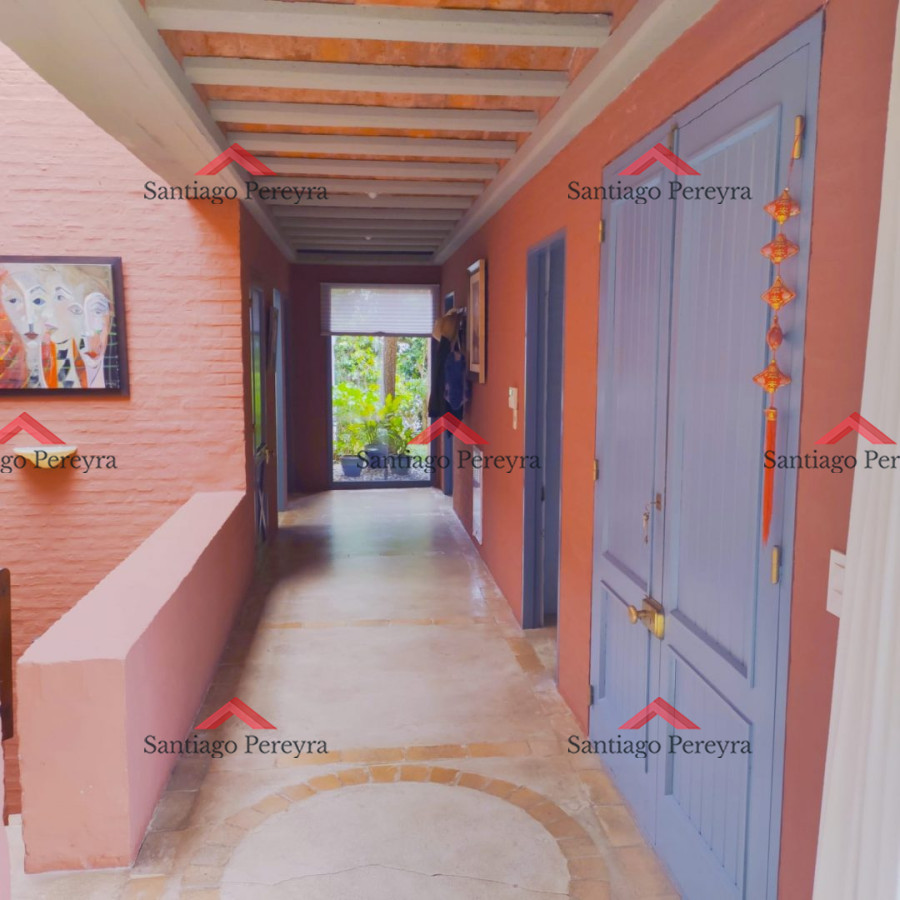 Casa ID.14849 - Hermosa casa de 2 plantas en venta a 100 metros del mar 5 dormitorios 