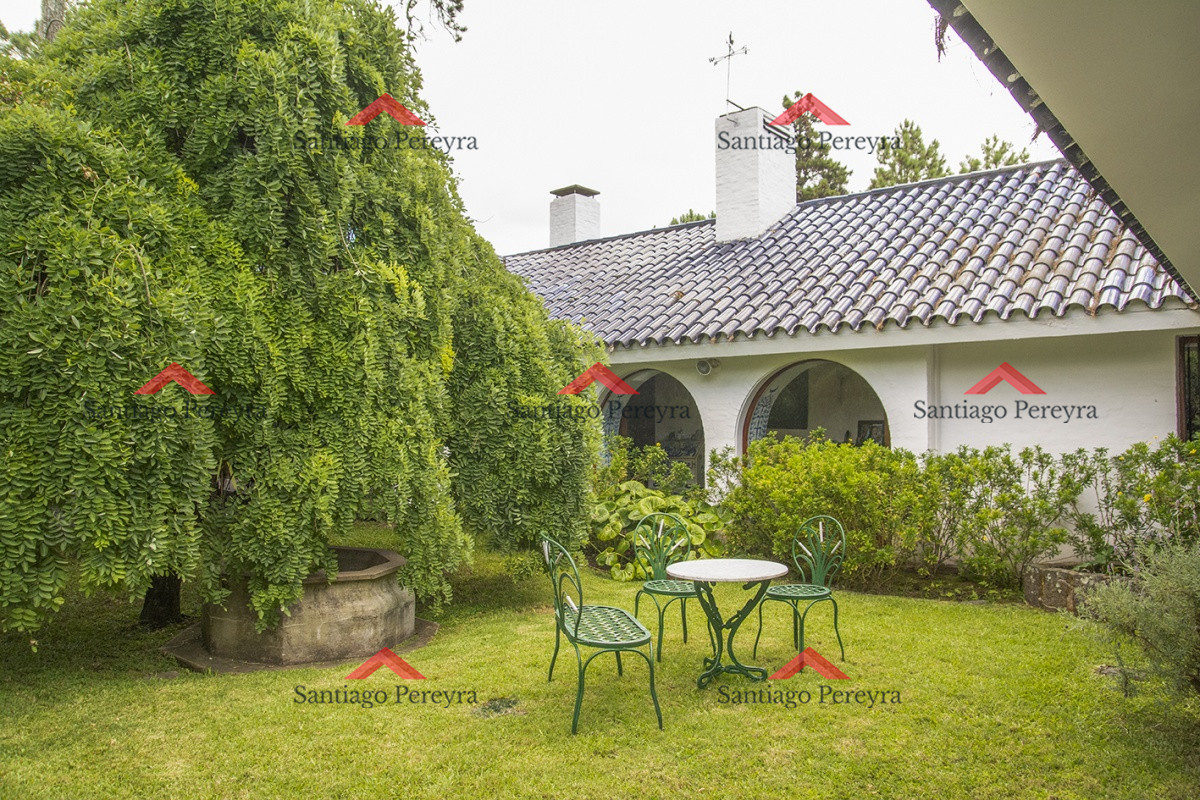 Casa ID.8930 - Espectacular casa en ubicacion privilegiada al lado del Club del Golf