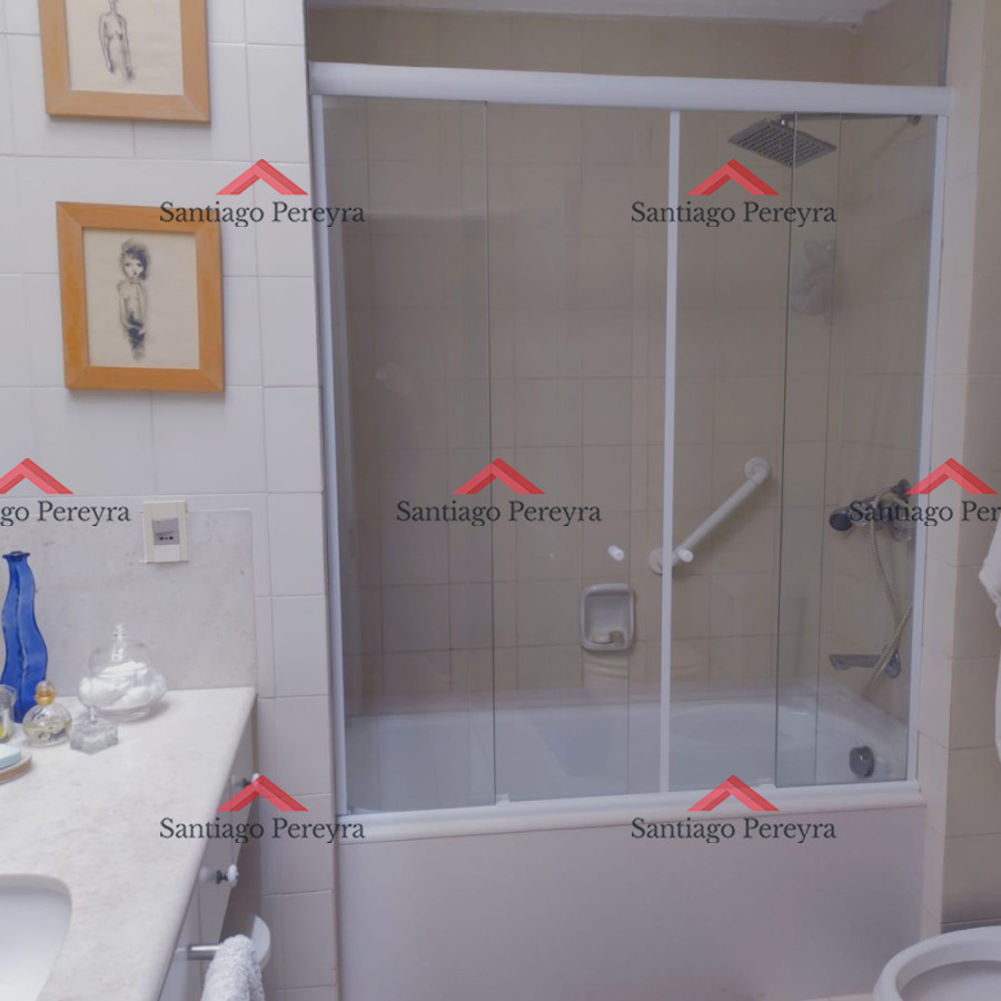 Casa ID.14849 - Hermosa casa de 2 plantas en venta a 100 metros del mar 5 dormitorios 