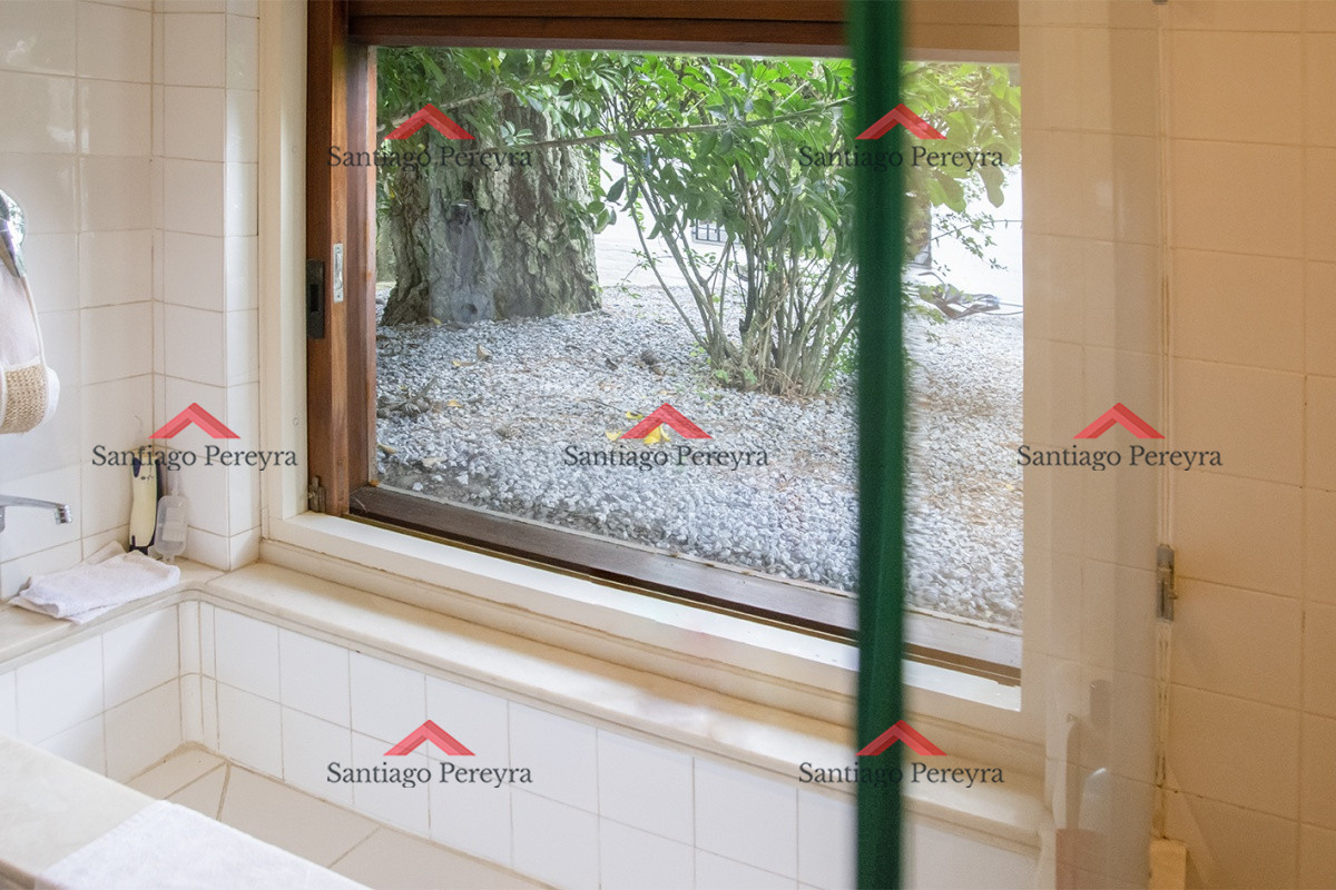 Casa ID.8930 - Espectacular casa en ubicacion privilegiada al lado del Club del Golf