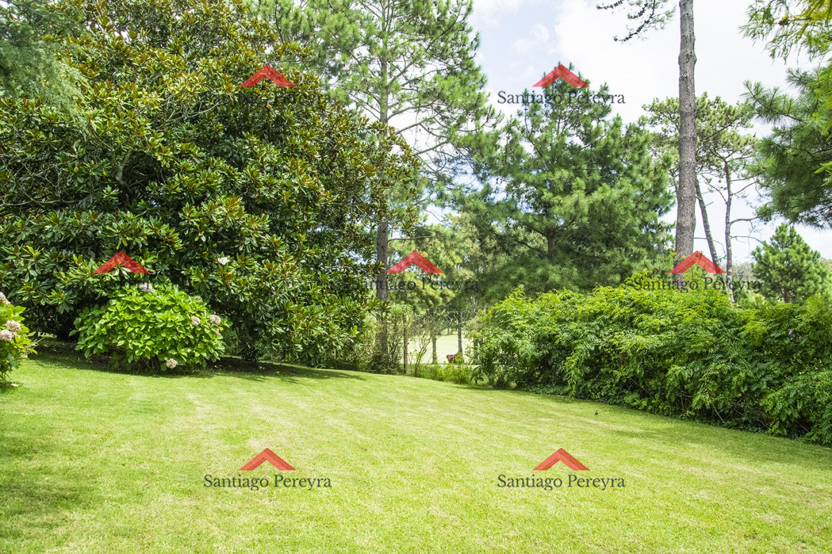 Casa ID.8930 - Espectacular casa en ubicacion privilegiada al lado del Club del Golf