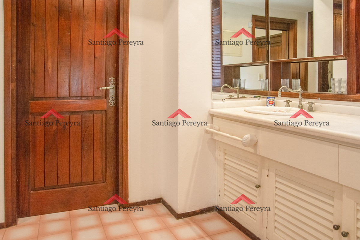 Casa ID.8930 - Espectacular casa en ubicacion privilegiada al lado del Club del Golf