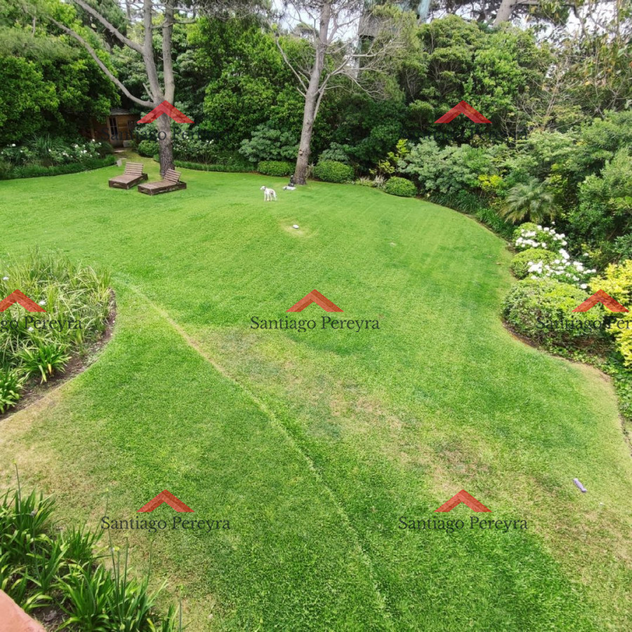 Casa ID.14849 - Hermosa casa de 2 plantas en venta a 100 metros del mar 5 dormitorios 