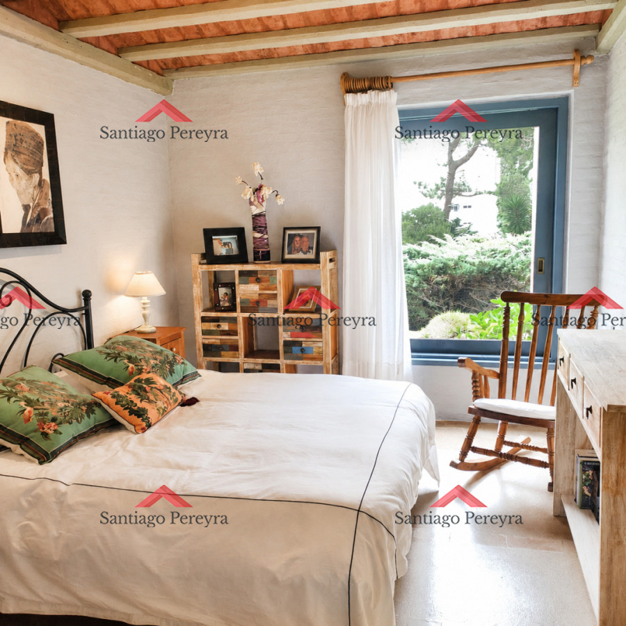Casa ID.14849 - Hermosa casa de 2 plantas en venta a 100 metros del mar 5 dormitorios 