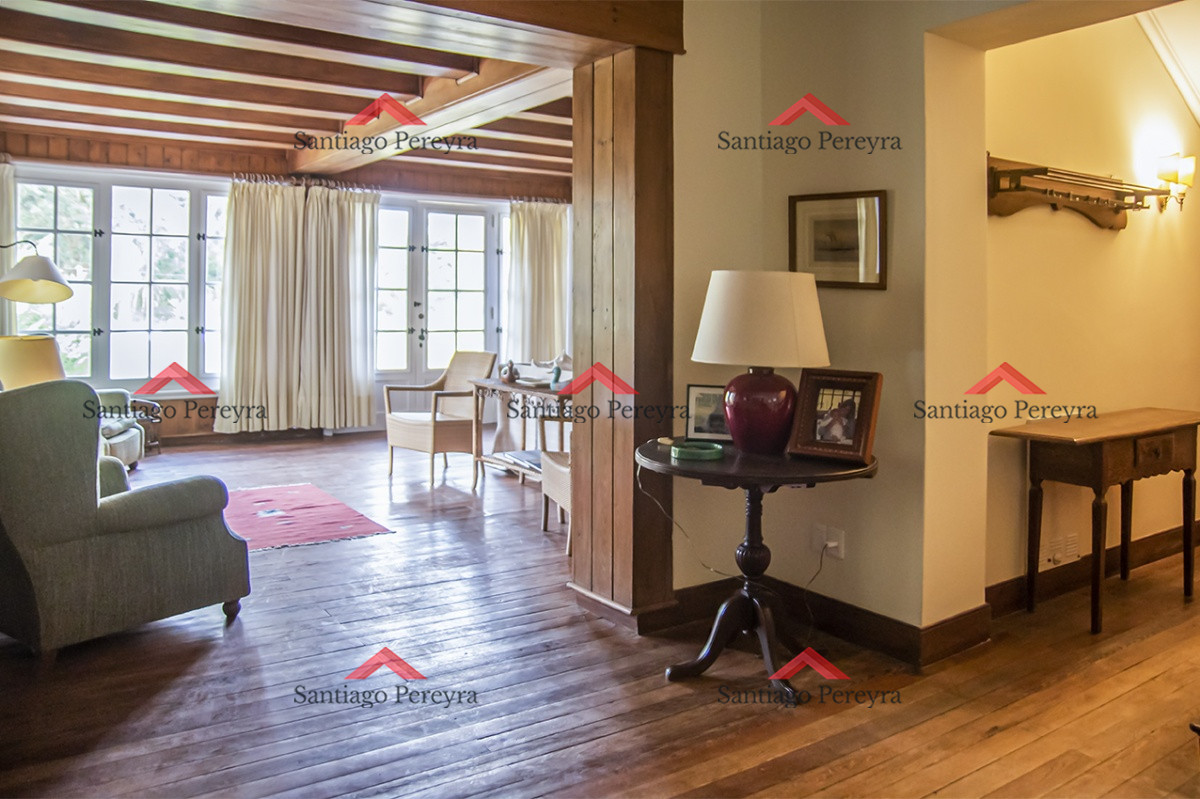 Casa ID.7408 - Hermosísima casa en Golf, Punta del Este