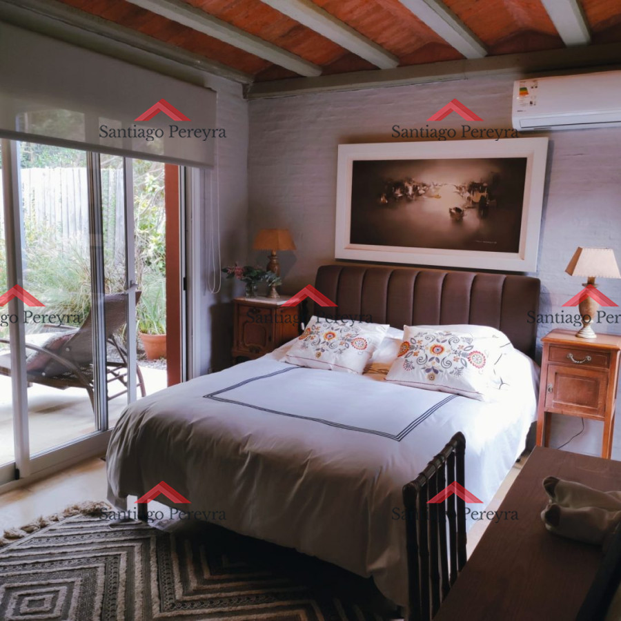 Casa ID.14849 - Hermosa casa de 2 plantas en venta a 100 metros del mar 5 dormitorios 