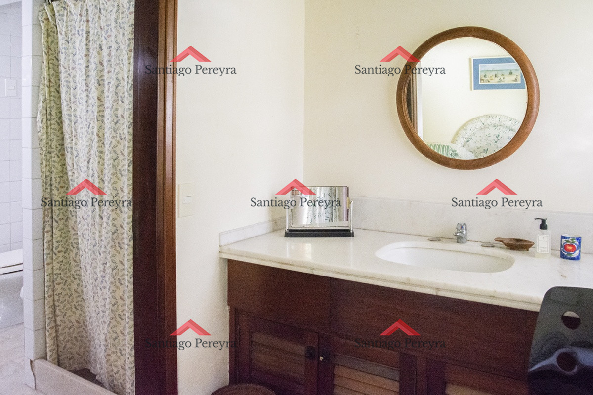 Casa ID.8930 - Espectacular casa en ubicacion privilegiada al lado del Club del Golf