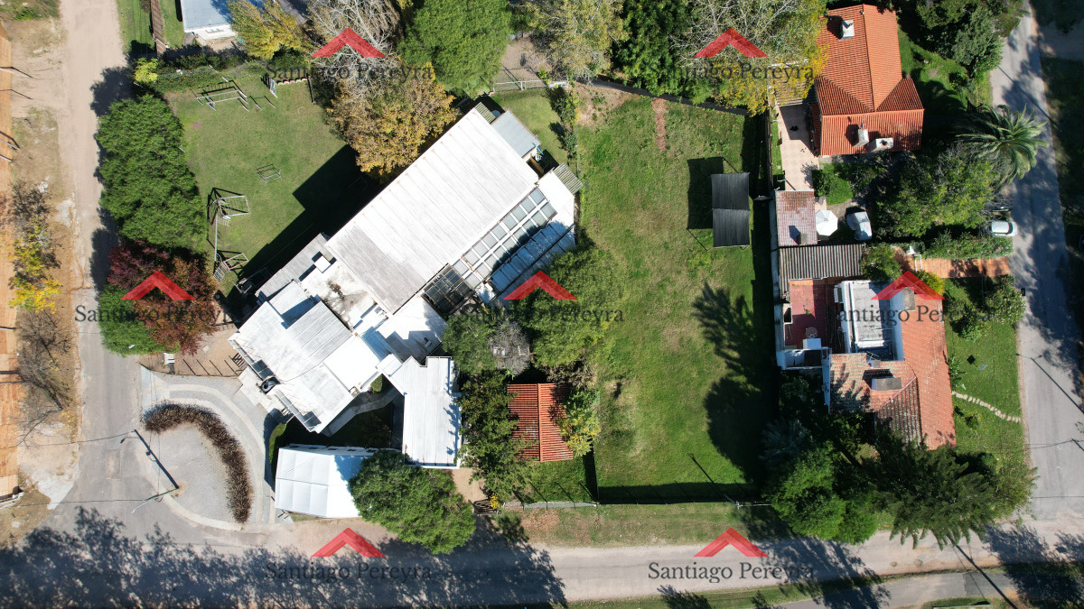 Terreno ID.16496 - Vende terreno para desarrollar edificio, Punta del Este