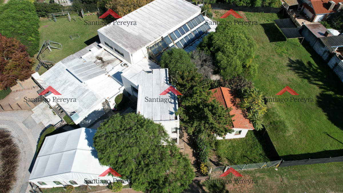 Terreno ID.16496 - Vende terreno para desarrollar edificio, Punta del Este