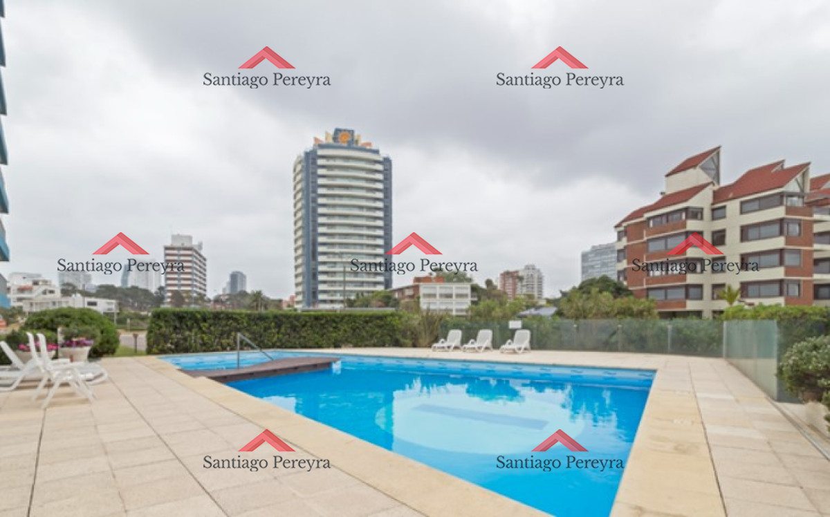 Apartamento ID.16562 - Vende departamento de 3 dormitorios en Ocean Tower, Punta del Este 