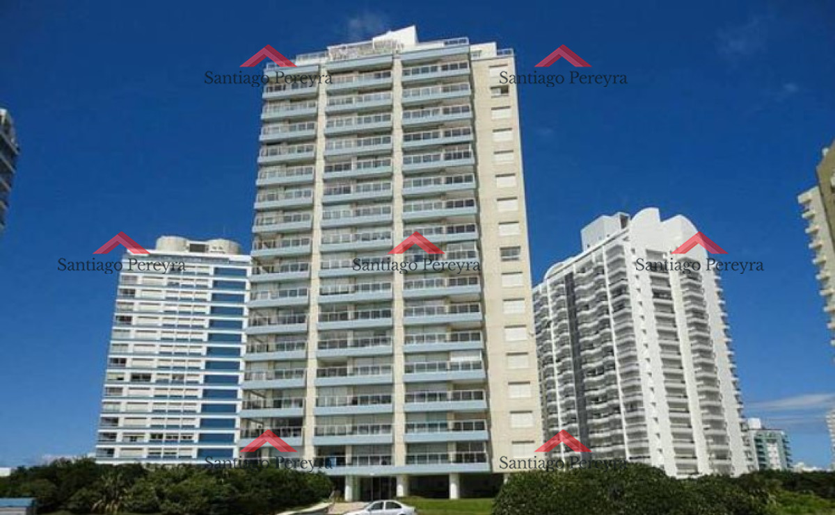 Apartamento ID.16562 - Vende departamento de 3 dormitorios en Ocean Tower, Punta del Este 
