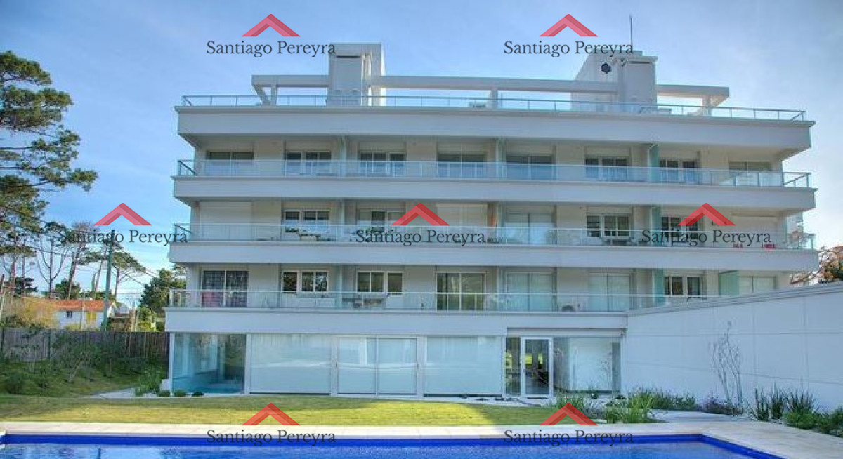 Apartamento ID.17053 - PH en playa mansa , departamento en Edificio Monet de 2 dormitorios, Punta Del Este