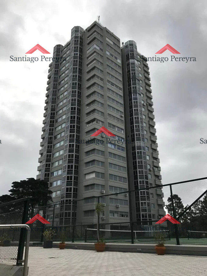 Apartamento ID.15215 - Vende apartamento 3 dormitorios en suite, en Roosevelt Punta del Este.