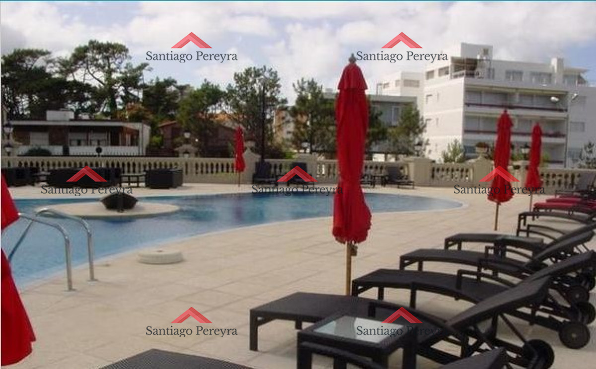 Apartamento ID.15793 - Departamento de 2 dormitorios en venta en Le Jardin, Punta del Este