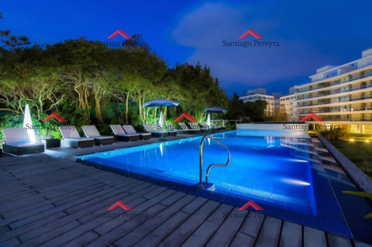 Apartamento ID.15910 - Departamento de 3 dormitorios en venta. Gran Oportunidad en Playa Mansa.