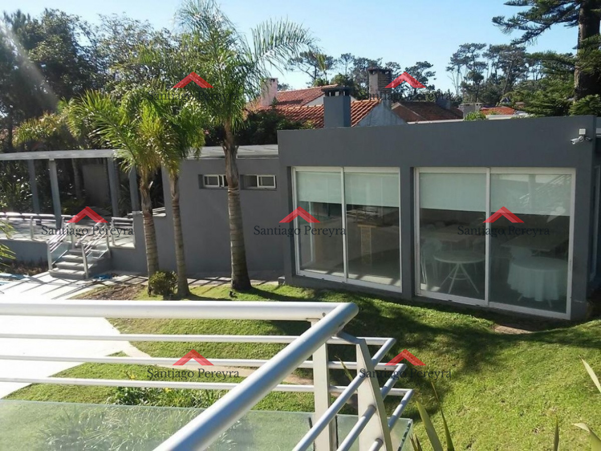 Apartamento ID.14767 - Sea and Forest 3 dormitorios en venta a pasos del mar, playa mansa 