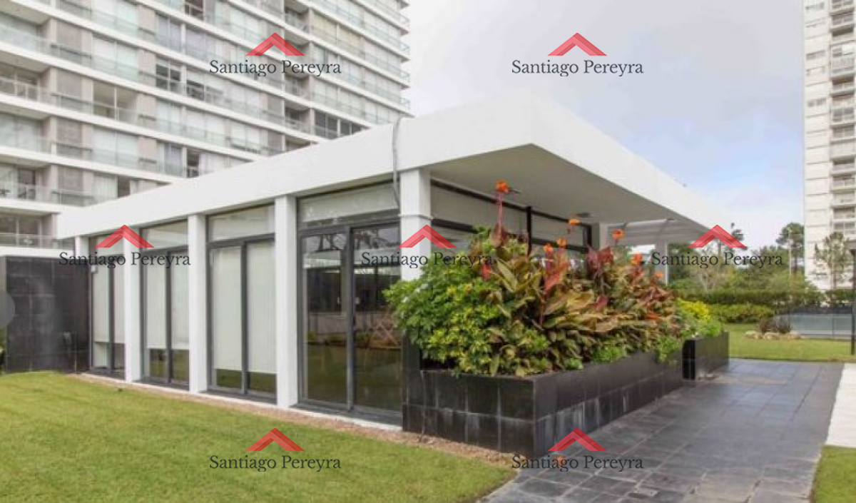 Apartamento ID.16867 - Vende apto de 2 dormitorios con vista al mar en Punta del este