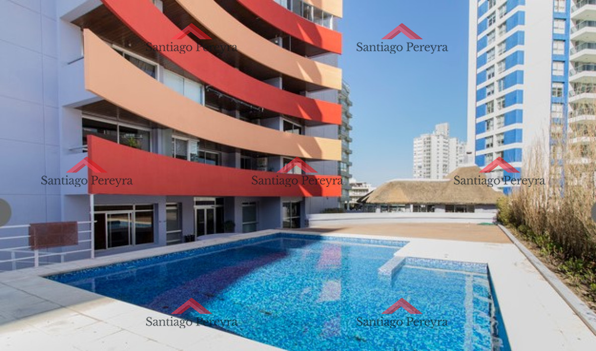 Apartamento ID.14824 - Oportunidad. Vende apartamento de 2 dormitorios con amplia planta en Punta del Este