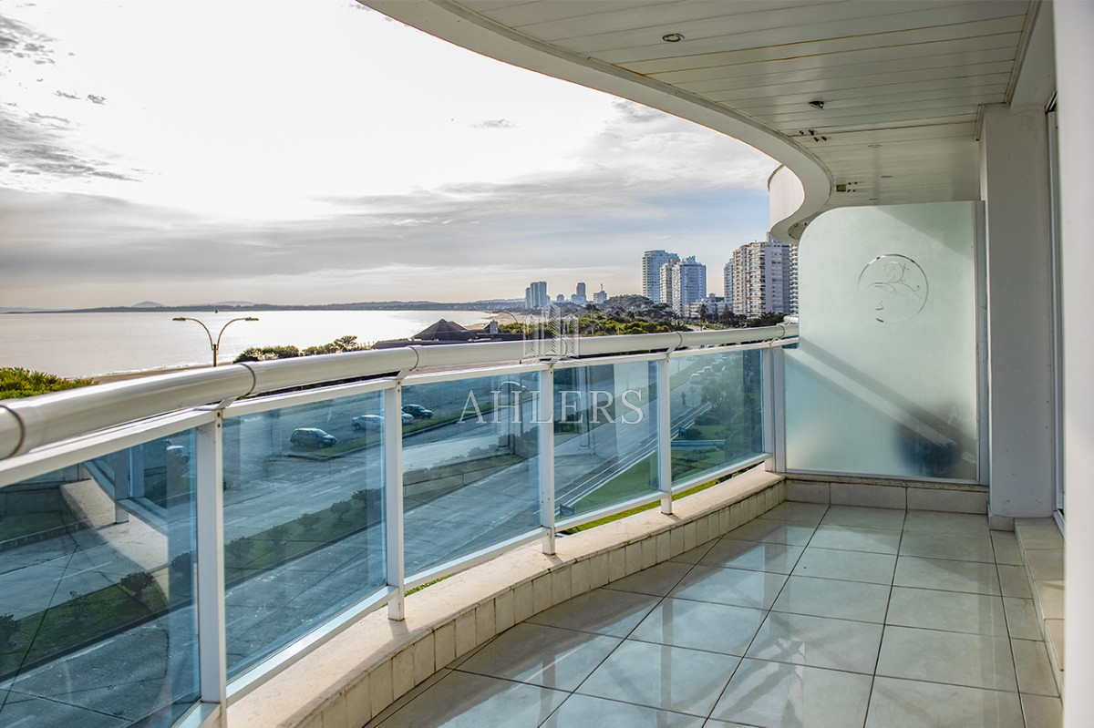 Apartamento ID.251 - Espectacular departamento unificado en venta en Torre Millenium, Playa Mansa. 