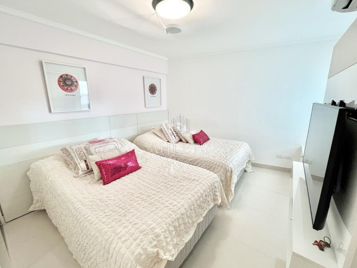 Apartamento ID.254 - Apartamento  en Venta de 3 dormitorio en Playa Mansa , Torre Miami Boulevard