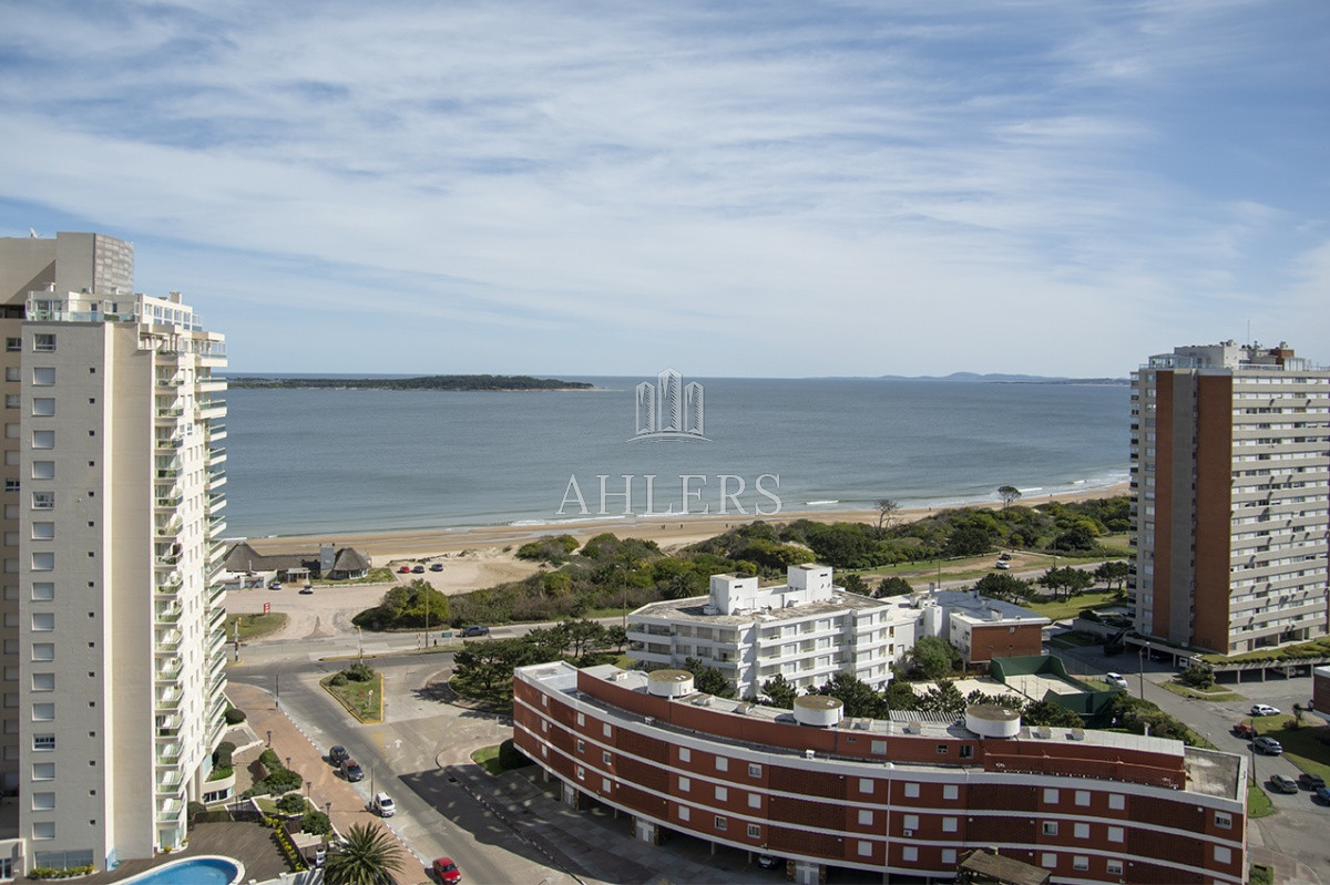 Apartamento ID.254 - Apartamento  en Venta de 3 dormitorio en Playa Mansa , Torre Miami Boulevard