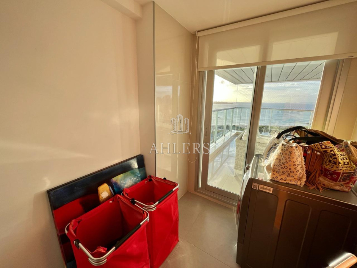 Apartamento ID.254 - Apartamento  en Venta de 3 dormitorio en Playa Mansa , Torre Miami Boulevard