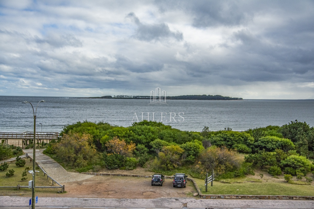 Apartamento ID.251 - Espectacular departamento unificado en venta en Torre Millenium, Playa Mansa. 