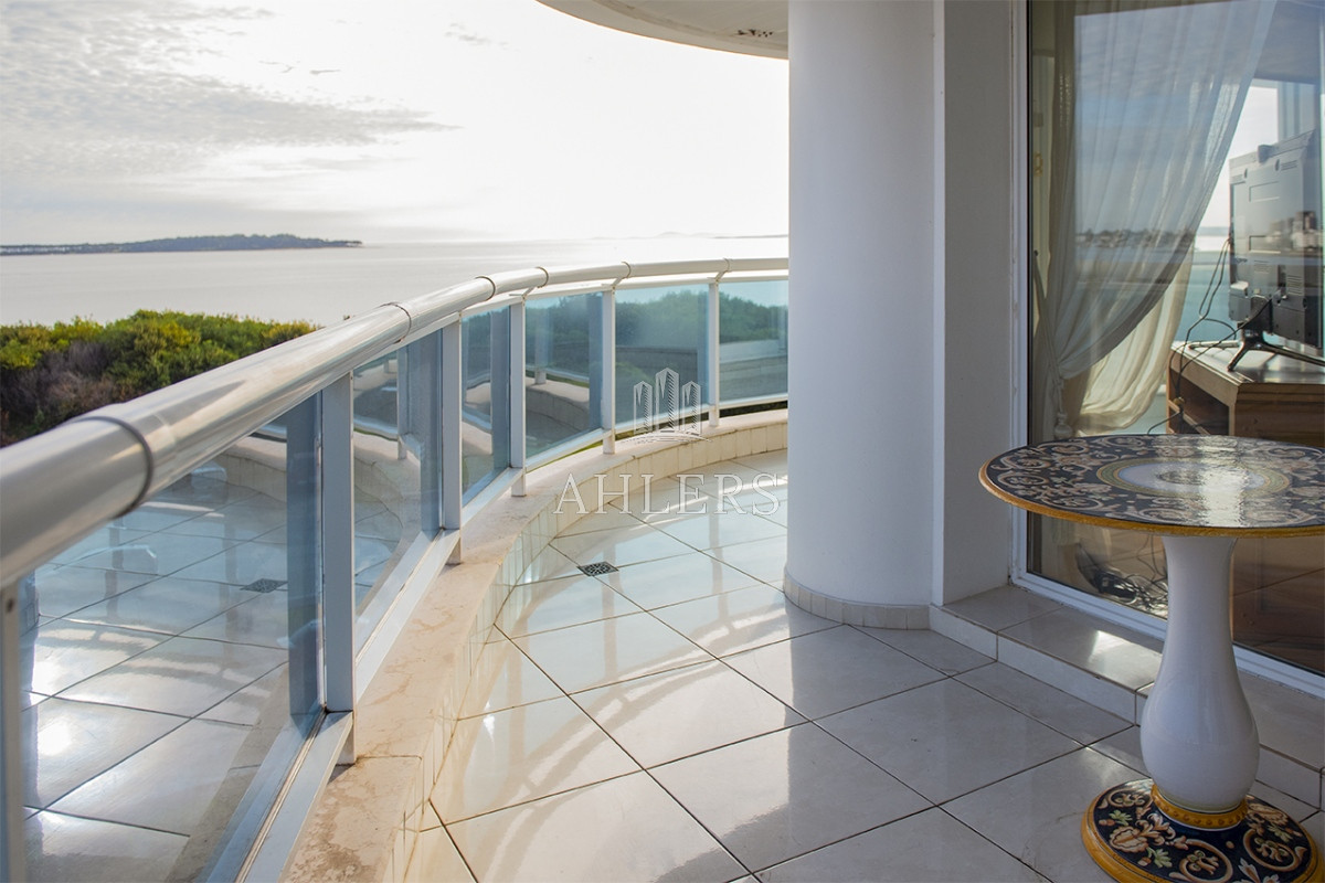 Apartamento ID.251 - Espectacular departamento unificado en venta en Torre Millenium, Playa Mansa. 