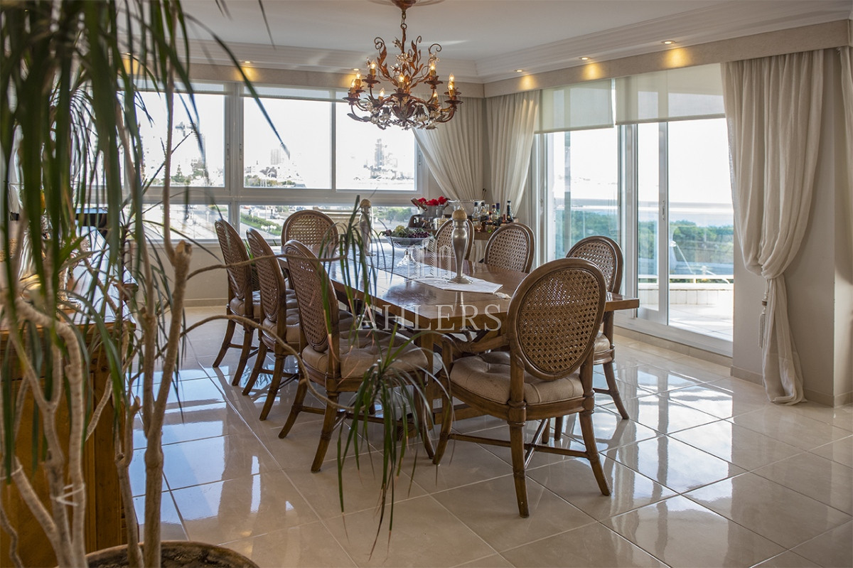 Apartamento ID.251 - Espectacular departamento unificado en venta en Torre Millenium, Playa Mansa. 