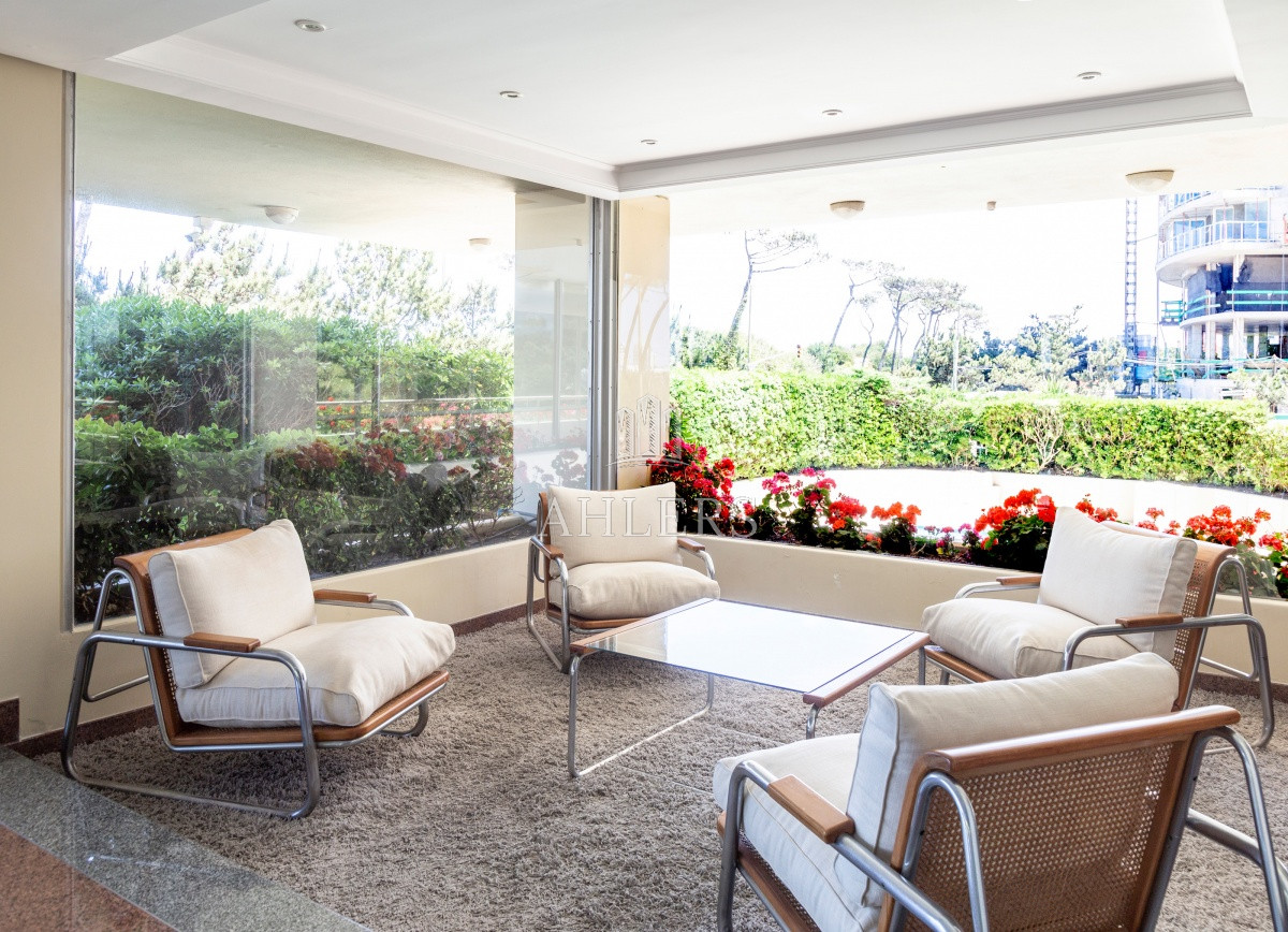 Apartamento ID.250 - Venta de Casa en San Rafael Punta del Este, de 4 dormitorios en suite
