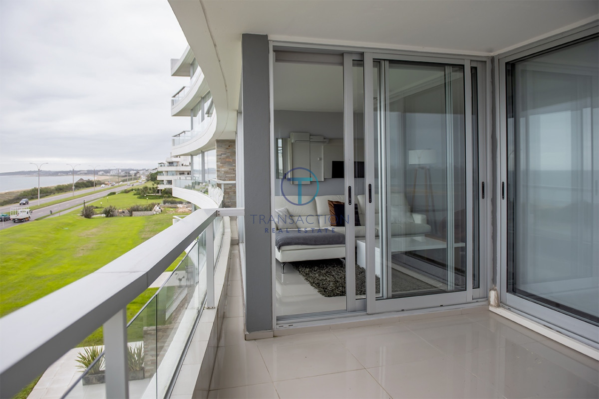 Apartamento ID.517/Apartamento-de-3-dormitorios-en-South-Beach,-Punta-del-Este- - Departamento de 3 dormitorios en venta. Gran Oportunidad en Playa Mansa.