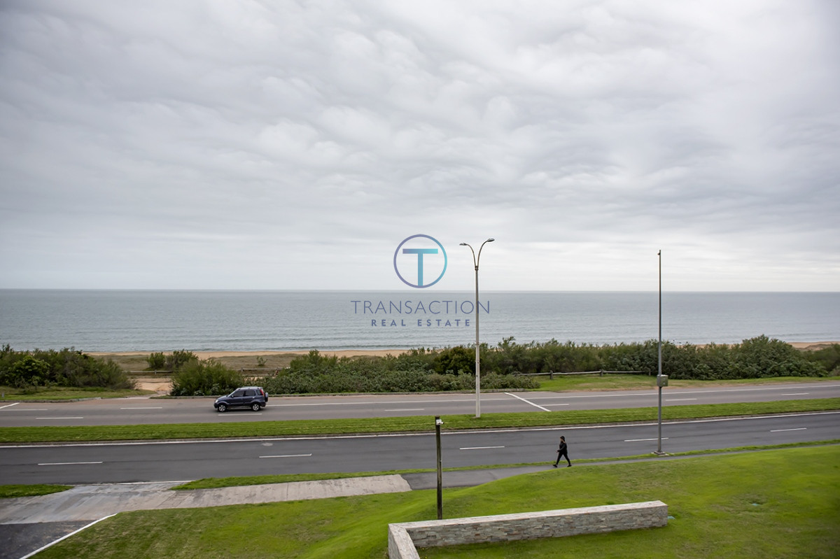 Apartamento ID.517/Apartamento-de-3-dormitorios-en-South-Beach,-Punta-del-Este- - Departamento de 3 dormitorios en venta. Gran Oportunidad en Playa Mansa.