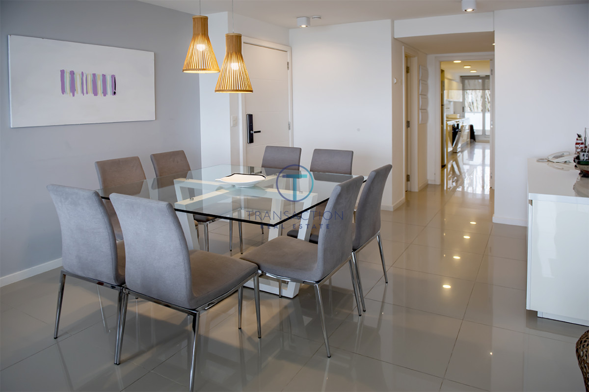 Apartamento ID.517/Apartamento-de-3-dormitorios-en-South-Beach,-Punta-del-Este- - Departamento de 3 dormitorios en venta. Gran Oportunidad en Playa Mansa.