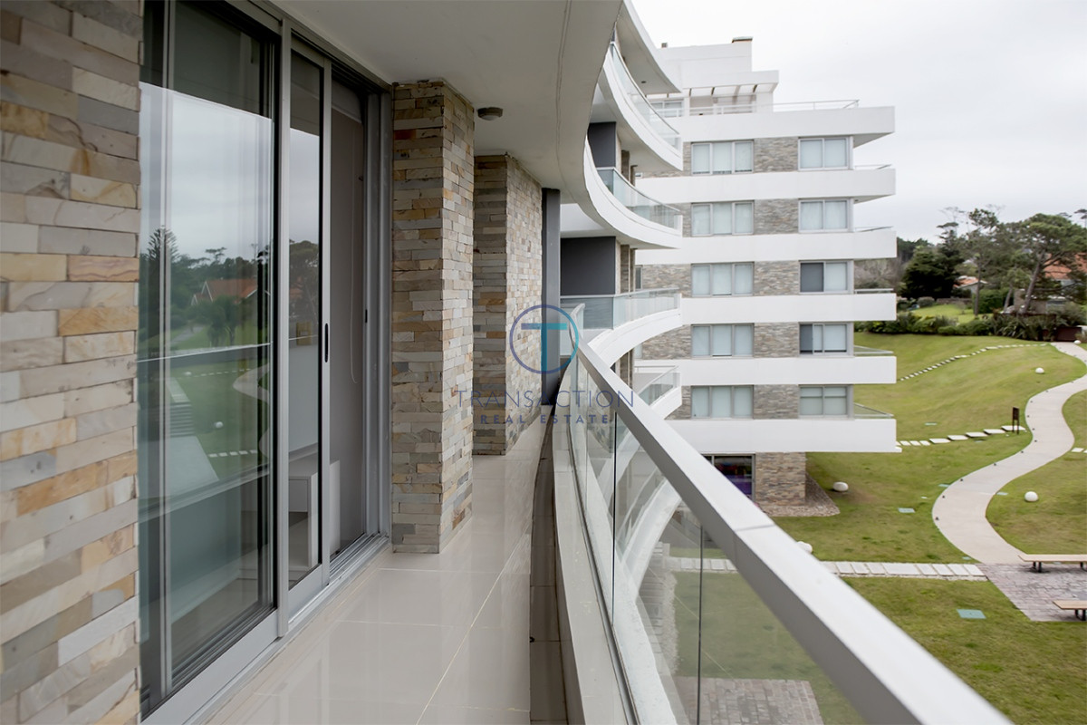 Apartamento ID.517/Apartamento-de-3-dormitorios-en-South-Beach,-Punta-del-Este- - Departamento de 3 dormitorios en venta. Gran Oportunidad en Playa Mansa.