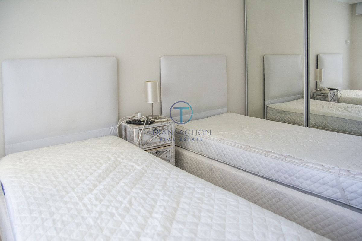 Apartamento ID.937/3-dormitorios-vista-despejada-a-la-laguna-y-al-mar. - Venta en Ocean Drive , 3 dormitorios, Punta del este  