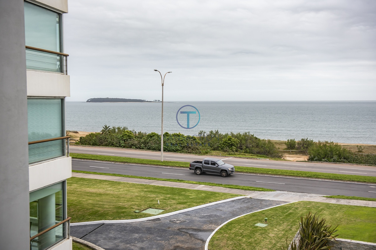 Apartamento ID.517/Apartamento-de-3-dormitorios-en-South-Beach,-Punta-del-Este- - Departamento de 3 dormitorios en venta. Gran Oportunidad en Playa Mansa.